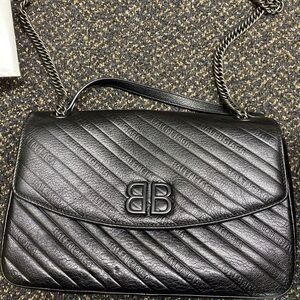 Balenciaga BB CHAIN ROUND SHOULDER BAG EMBOSSED LEATHER MEDIUM